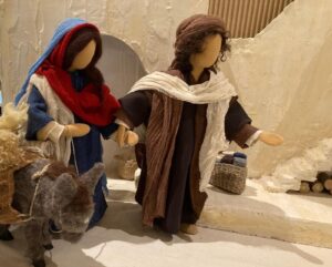 Maria und Josef auf dem Weg nach Bethlehem